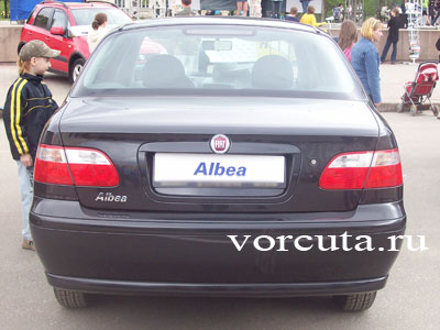 Fiat Albea ( ):  