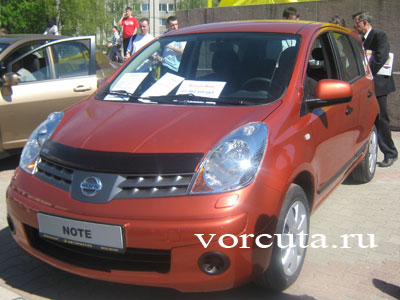   (Nissan Note):    
