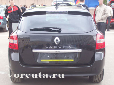   (Renault Laguna):  