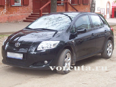 Toyota Auris ( ):    